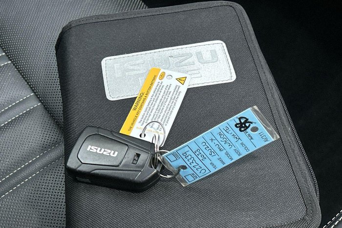 2023 Isuzu MU-X LS-T