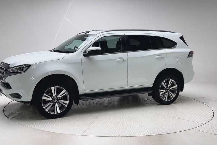 2023 Isuzu MU-X LS-T