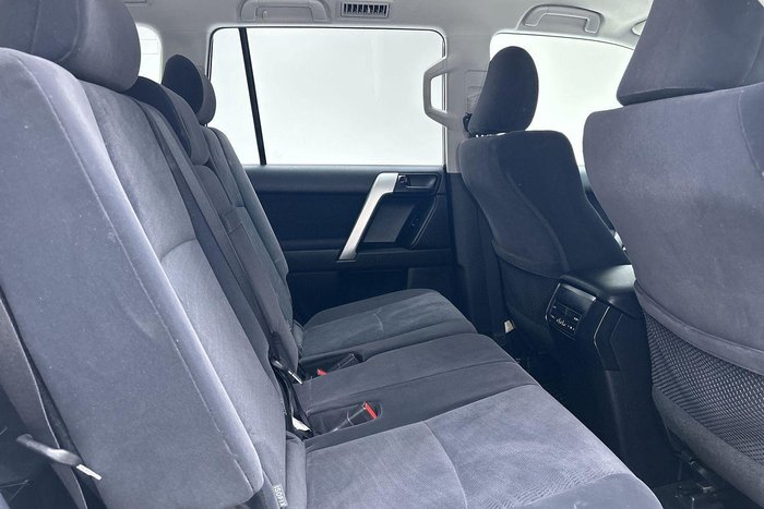 2023 Toyota Landcruiser Prado GXL