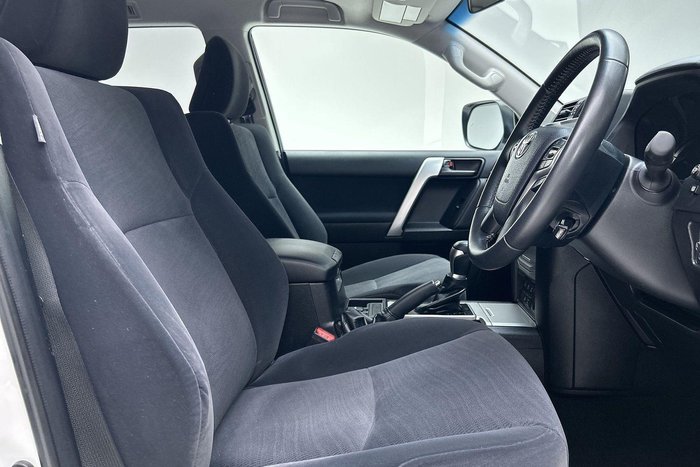 2023 Toyota Landcruiser Prado GXL