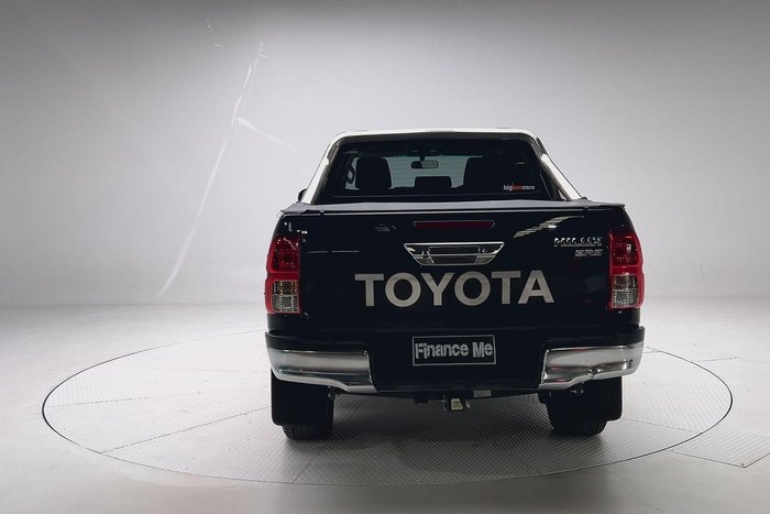 2018 Toyota Hilux SR5