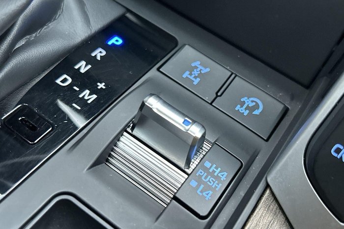 2023 Toyota Landcruiser VX