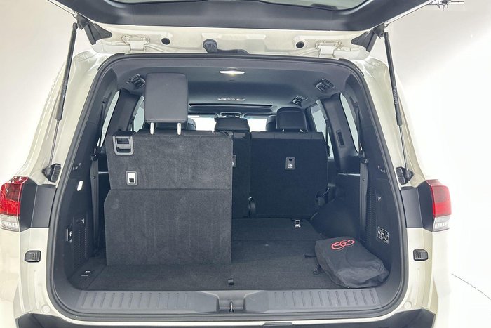 2023 Toyota Landcruiser VX