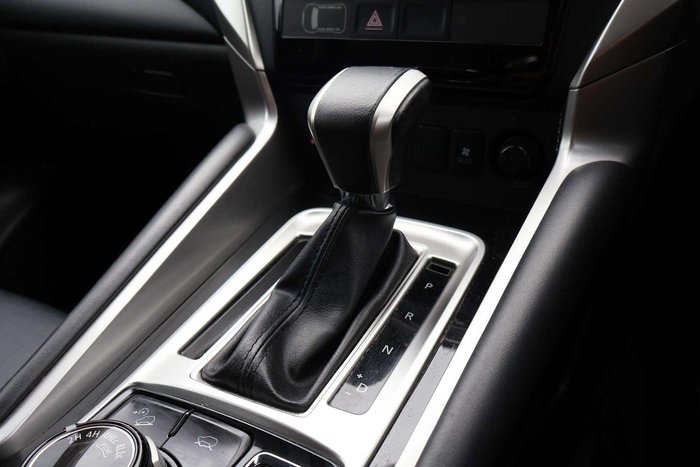 2019 Mitsubishi Pajero Sport Black Edition