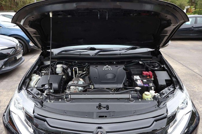 2019 Mitsubishi Pajero Sport Black Edition