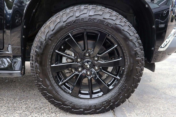 2019 Mitsubishi Pajero Sport Black Edition