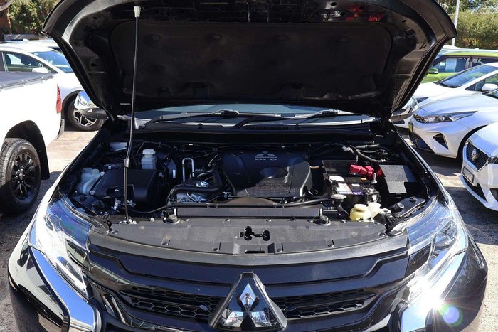 2019 Mitsubishi Pajero Sport Black Edition