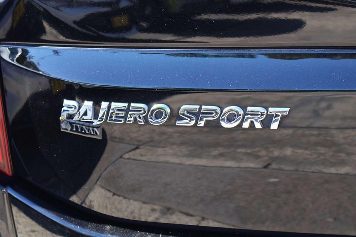 2019 Mitsubishi Pajero Sport Black Edition