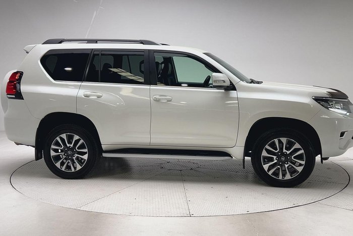 2023 Toyota Landcruiser Prado VX
