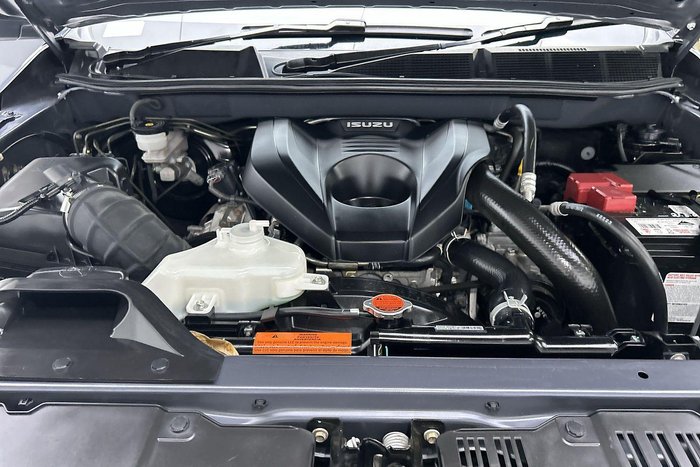 2023 Isuzu MU-X LS-T