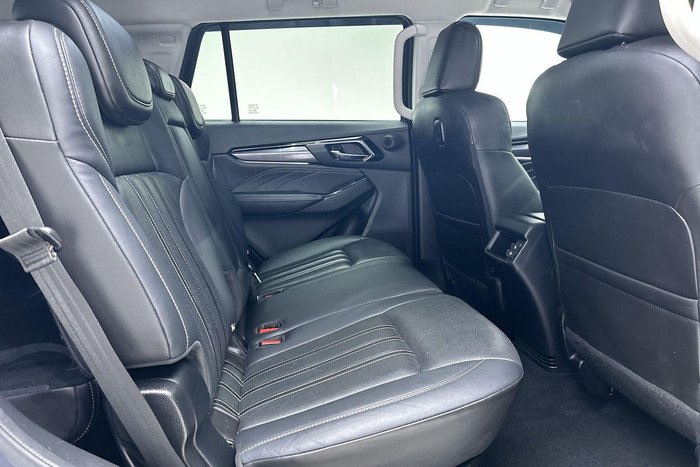 2023 Isuzu MU-X LS-T