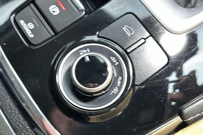 2023 Isuzu MU-X LS-T