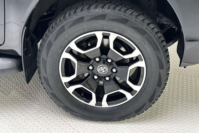 2022 Toyota Hilux SR5