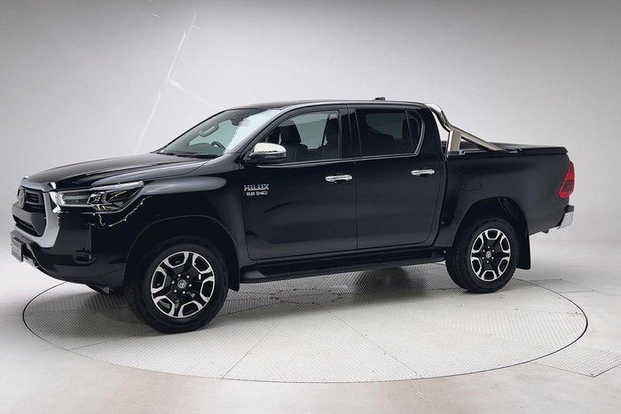 2022 Toyota Hilux SR5