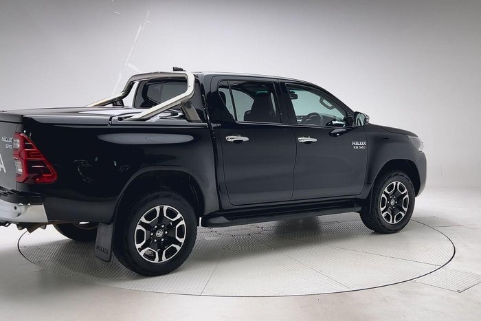2022 Toyota Hilux SR5