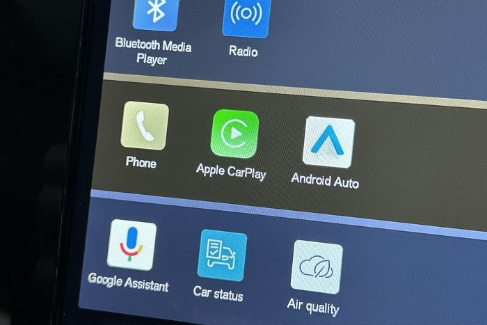 2022 Volvo XC40 Ultimate B4 Bright