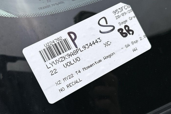 2022 Volvo XC40 Ultimate B4 Bright