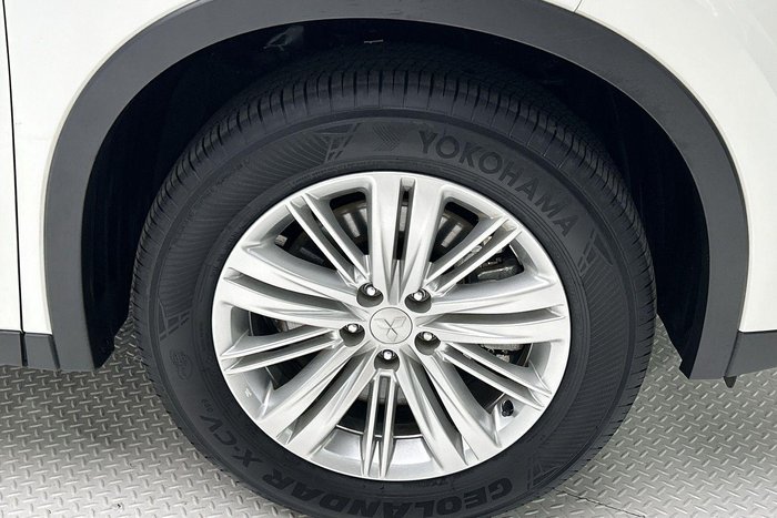 2024 Mitsubishi Outlander LS