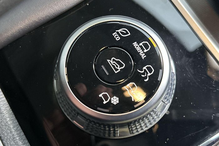 2024 Mitsubishi Outlander LS