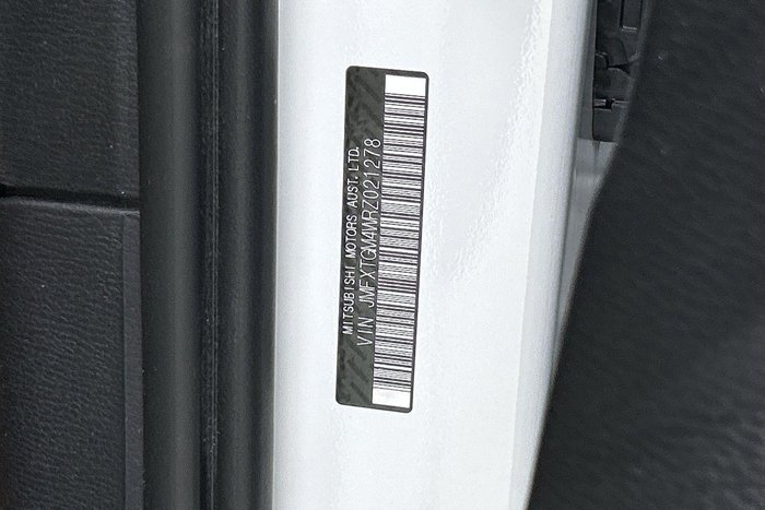 2024 Mitsubishi Outlander LS