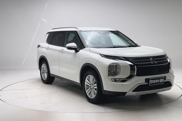 2024 Mitsubishi Outlander LS