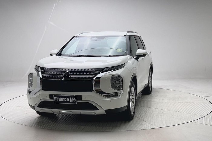 2024 Mitsubishi Outlander LS