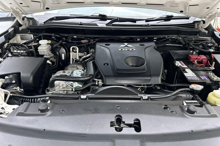 2021 Mitsubishi Pajero Sport GLS