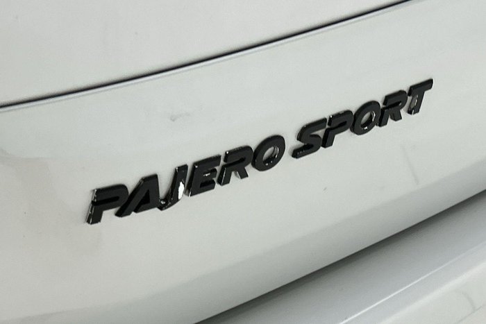 2021 Mitsubishi Pajero Sport GLS