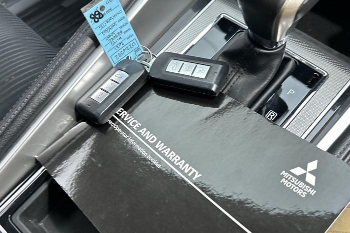 2021 Mitsubishi Pajero Sport GLS