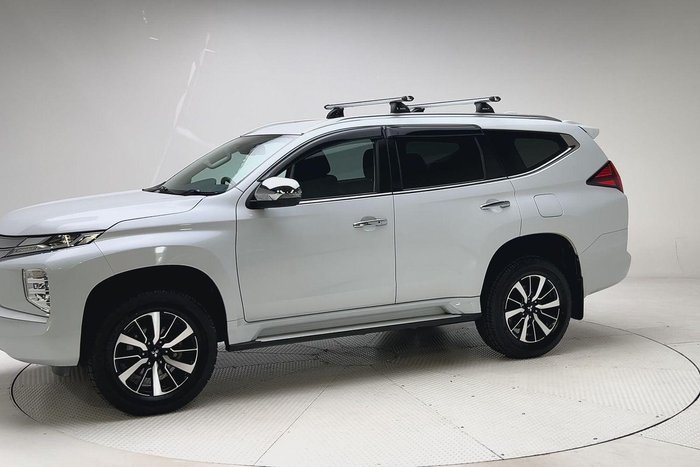 2021 Mitsubishi Pajero Sport GLS