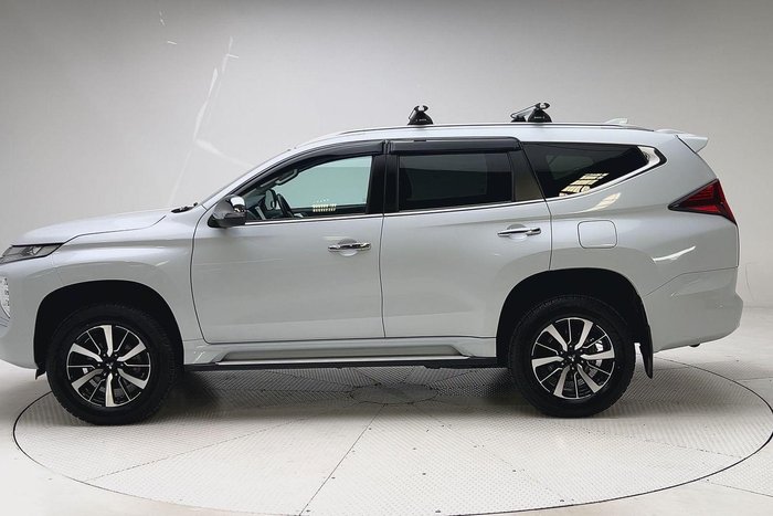 2021 Mitsubishi Pajero Sport GLS