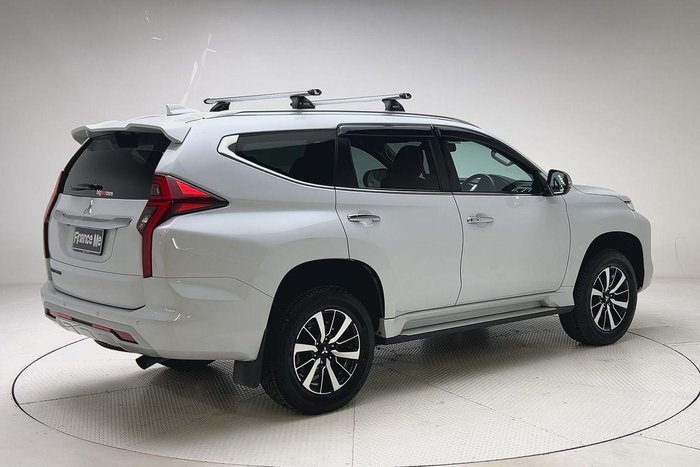 2021 Mitsubishi Pajero Sport GLS