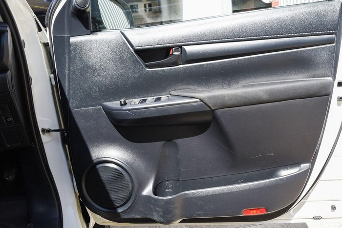 2022 Toyota Hilux SR