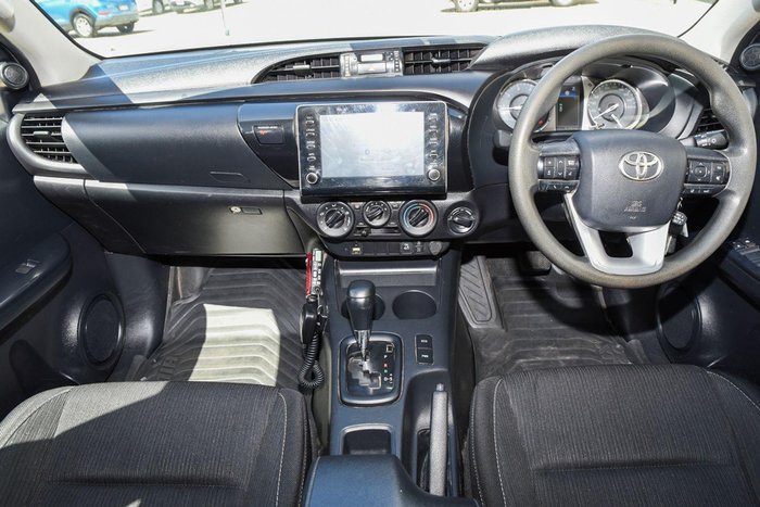 2022 Toyota Hilux SR