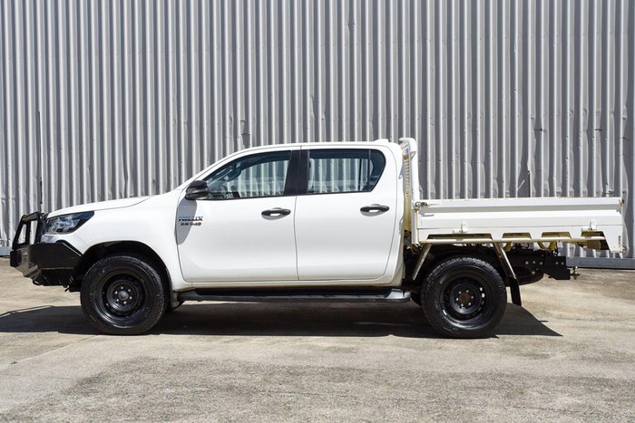 2022 Toyota Hilux SR