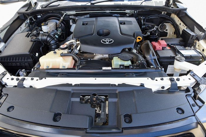 2022 Toyota Hilux SR