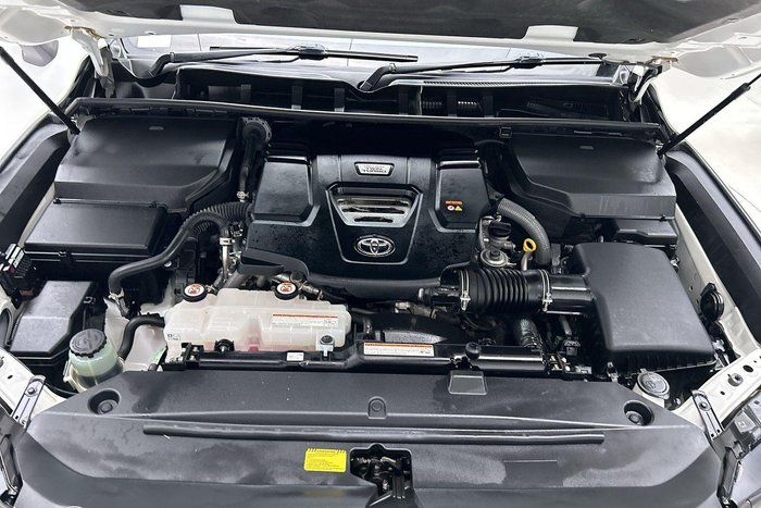 2023 Toyota Landcruiser GXL