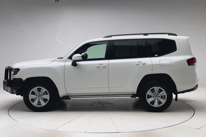 2023 Toyota Landcruiser GXL