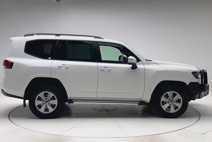 2023 Toyota Landcruiser GXL