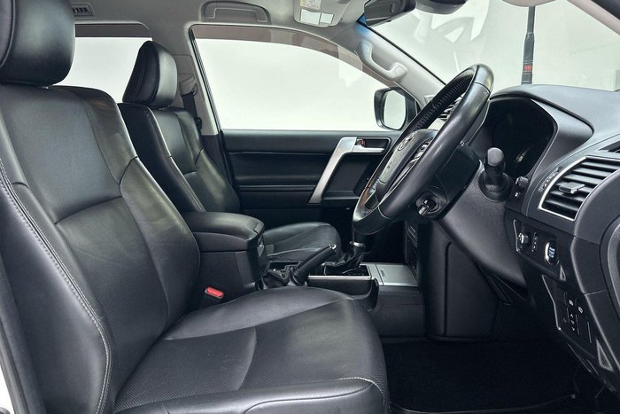 2022 Toyota Landcruiser Prado VX