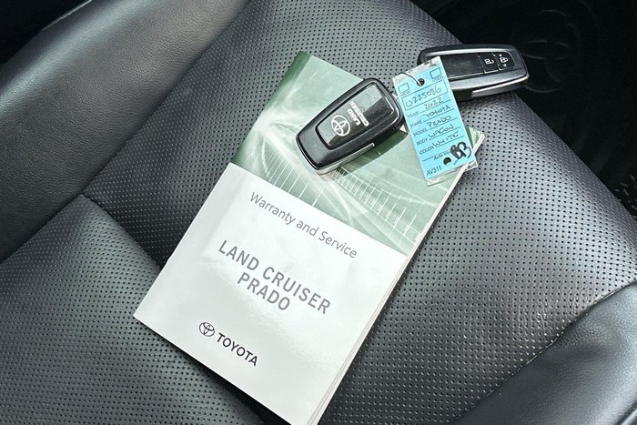 2022 Toyota Landcruiser Prado VX