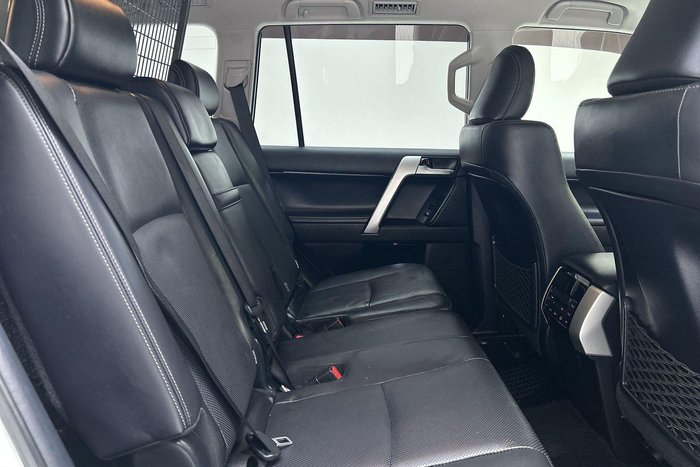 2022 Toyota Landcruiser Prado VX