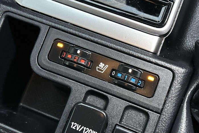 2022 Toyota Landcruiser Prado VX