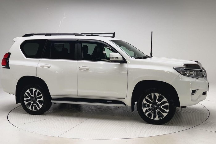 2022 Toyota Landcruiser Prado VX