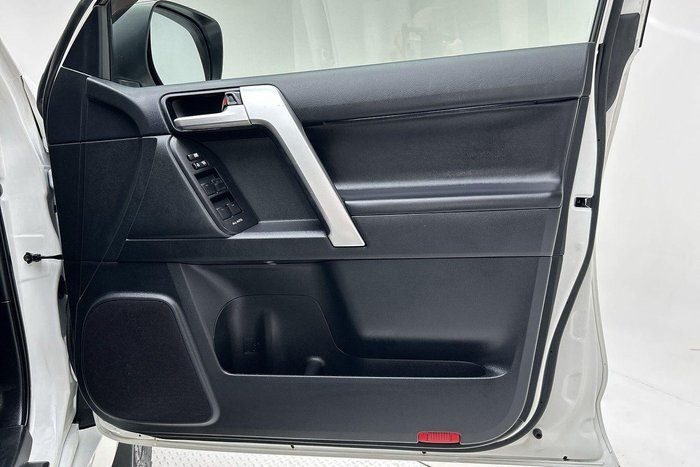 2022 Toyota Landcruiser Prado VX