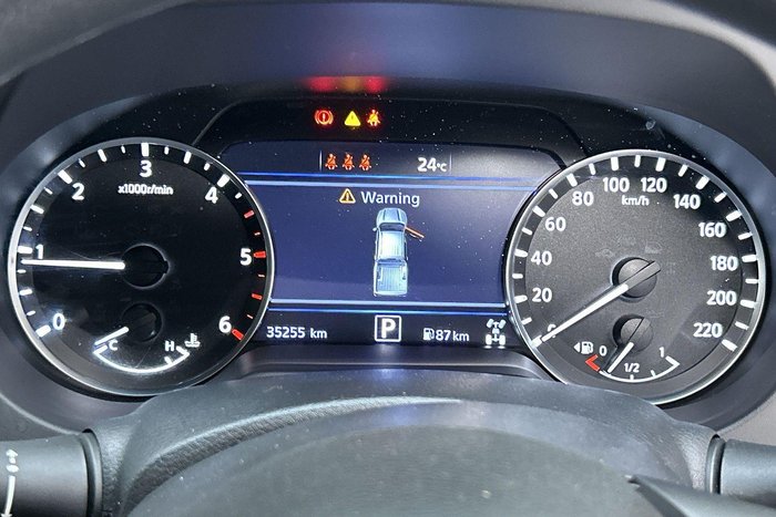 2021 Nissan Navara SL