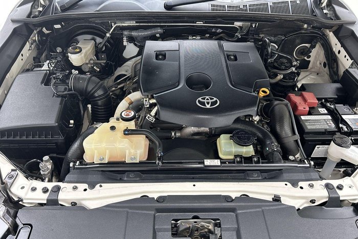 2022 Toyota Hilux SR