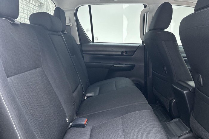 2022 Toyota Hilux SR