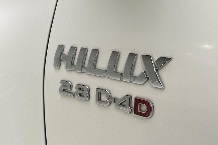 2022 Toyota Hilux SR