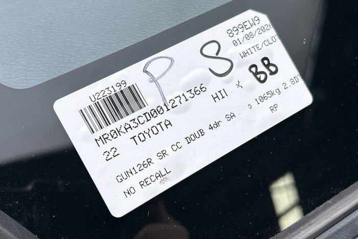 2022 Toyota Hilux SR